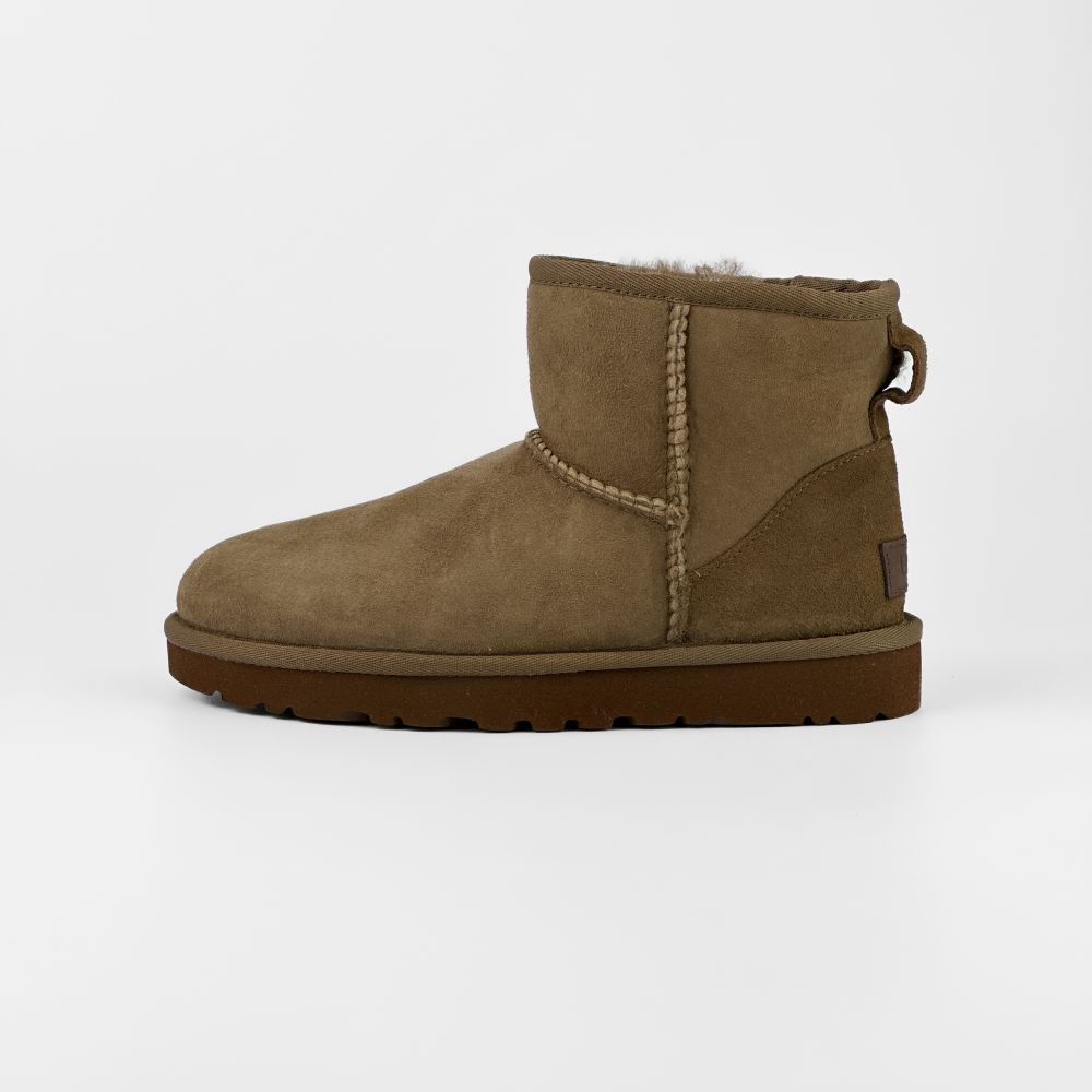 UGG Classic Mini II